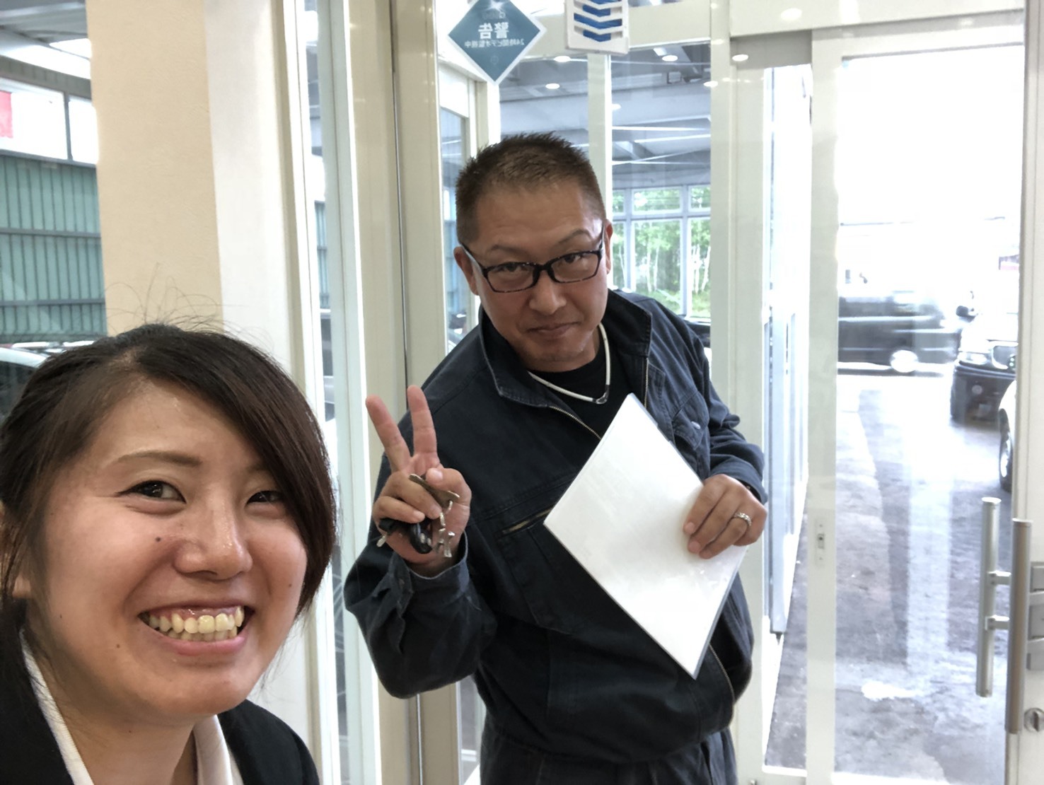 6月4日(火)本店ブログ♪ランボルギーニ ウルス✊ お問合せ下さい✊ ランクル ハマー ヴェルファイアたくさんありますー_b0127002_18361369.jpg
