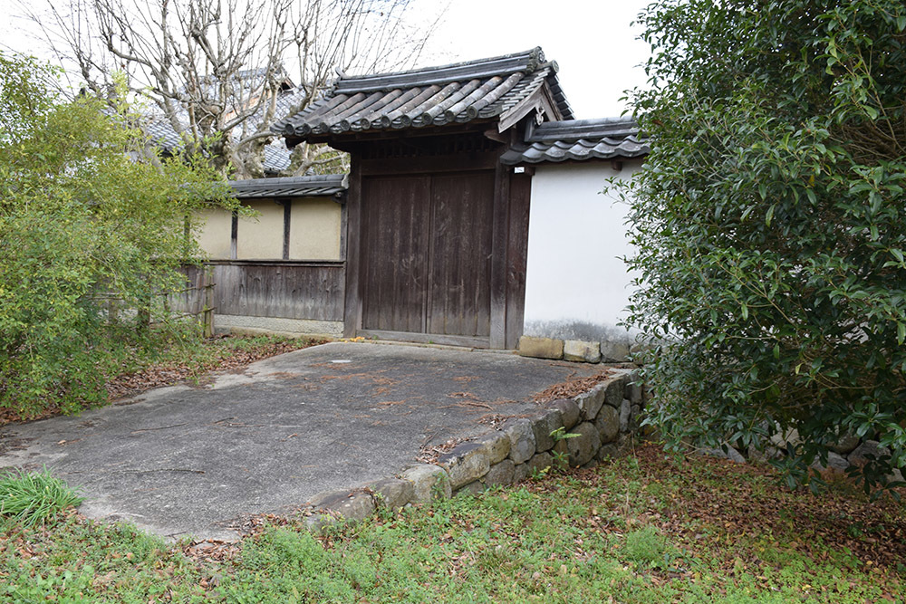 悲運の藤堂高吉を家祖とする名張藤堂家邸跡を訪ねて。_e0158128_15013285.jpg
