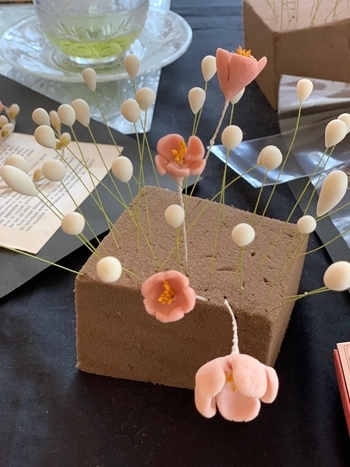 初めての樹脂粘土。ワックスフラワーを作る。_e0237680_08580790.jpg