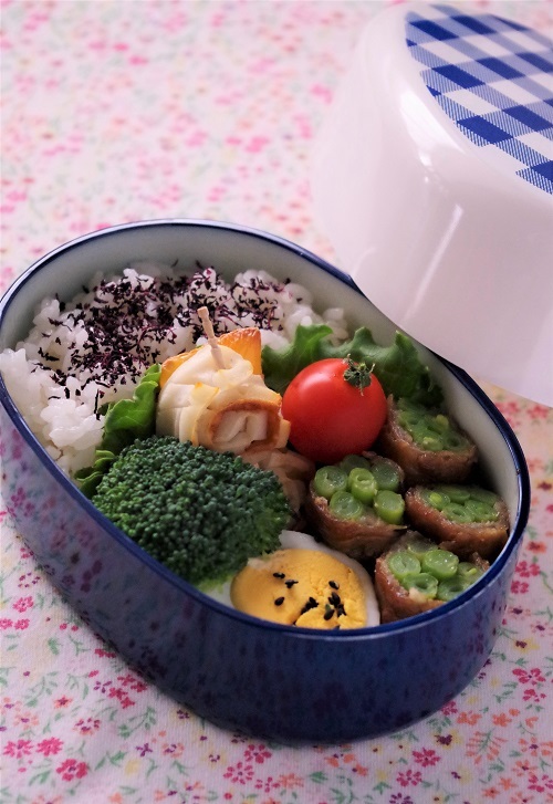 高校生のお弁当(肉団子、いんげんの牛肉巻き、豚肉のチーズ巻き、メカジキの照り焼き、コロッケ)_f0168317_20434197.jpg
