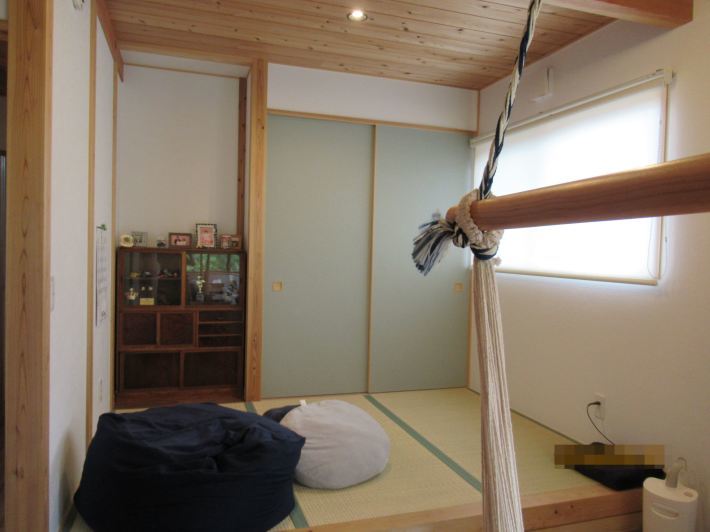 毎月一度OB施主様のお家で見学会を開いています!_c0152341_08415390.jpg