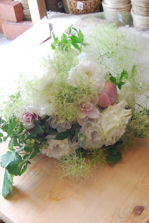 花束を贈ること。_a0201358_18252113.jpg