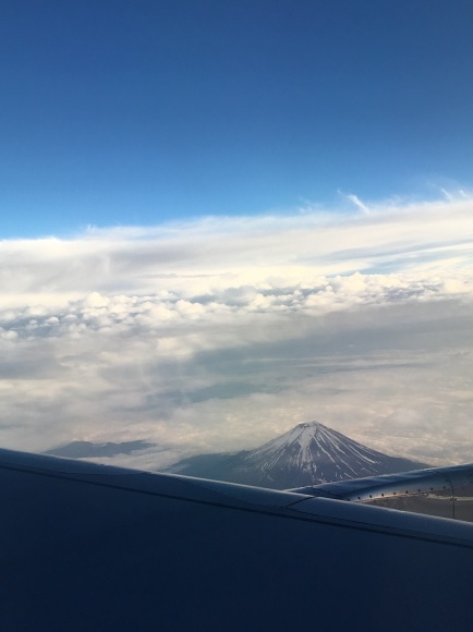 飛行機で_c0097677_13234538.jpeg