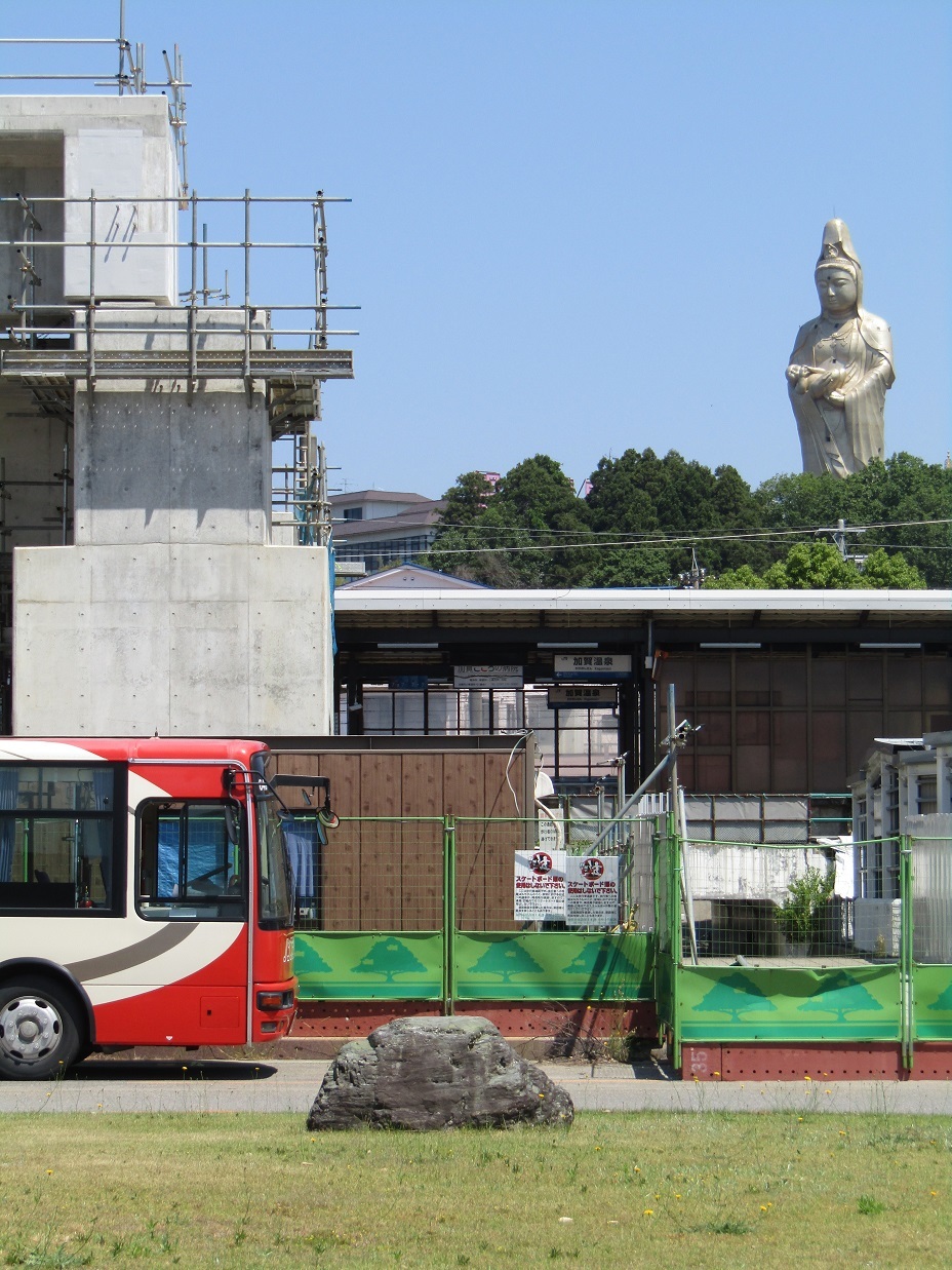 北陸新幹線 加賀温泉駅工事状況　2019.5_f0281398_22580010.jpg