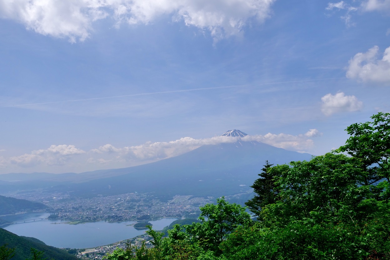 初夏の新道峠とスズランの里 Photodiary