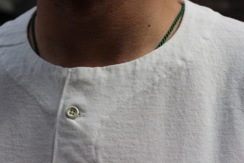 「Jackman」変則Tシャツ \"Henleyneck T-shirt\" ご紹介_f0191324_07283158.jpg