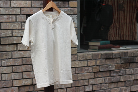 「Jackman」変則Tシャツ \"Henleyneck T-shirt\" ご紹介_f0191324_07295347.jpg