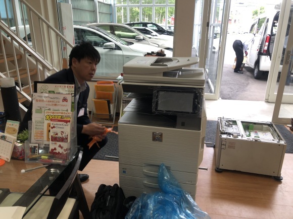 6月7日本店ブログ♪ ベンツS550 カブリオレありますよ♪ ランクル ハマー アルファード _b0127002_20153933.jpg