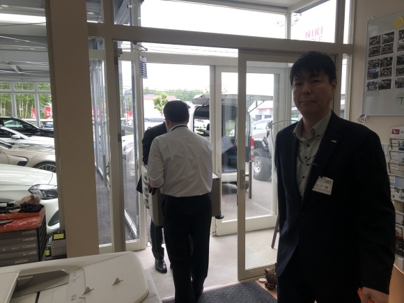 6月7日本店ブログ♪ ベンツS550 カブリオレありますよ♪ ランクル ハマー アルファード _b0127002_20213043.jpg