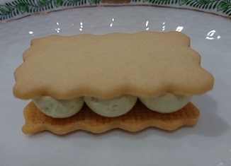 エシレの サブレサンド_a0264383_18353672.jpg