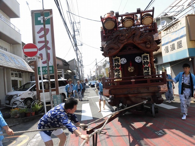 3日経った今朝も私は足腰が痛い！　吉原祇園祭で西仲町の山車の巡行_f0141310_06100863.jpg