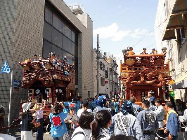 3日経った今朝も私は足腰が痛い！　吉原祇園祭で西仲町の山車の巡行_f0141310_06101545.jpg