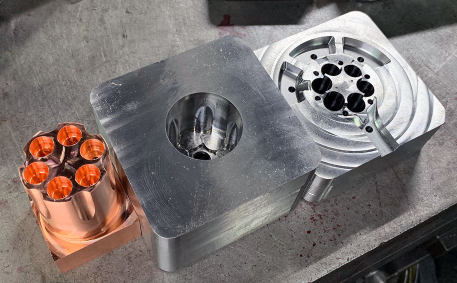 金属製44マグナムモデルガンを製造しています。（2019-6-28＠UP Date