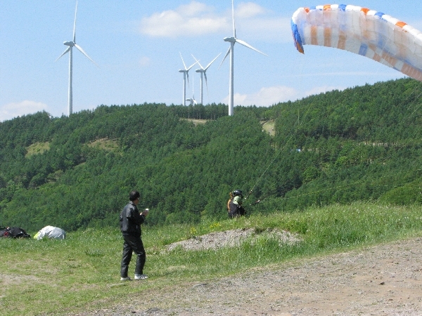姫神山の風力発電へ_c0387701_23340523.jpg