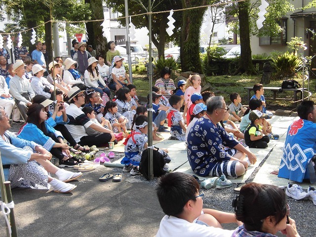 「ぶんぶくぶん ぶんぶくぶん」 「劇団うふふ」さんによる昔話「分福茶釜」の人形劇_f0141310_07295548.jpg