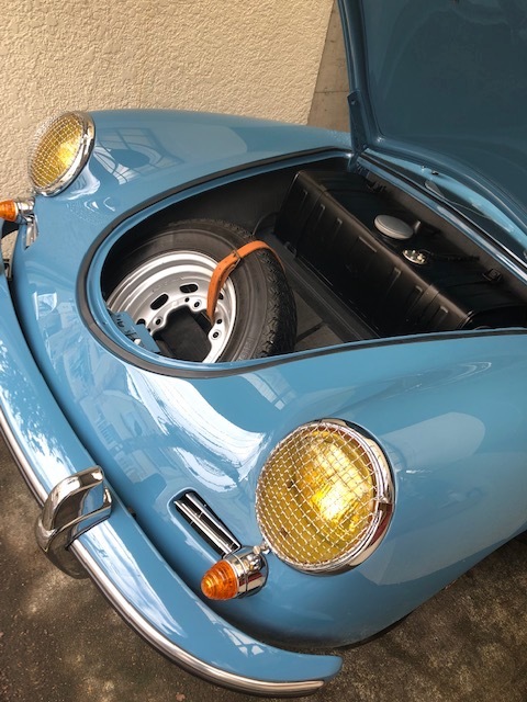 Garage      ／    ガレージにて　1960年ポルシェ356B_b0195093_09115062.jpg