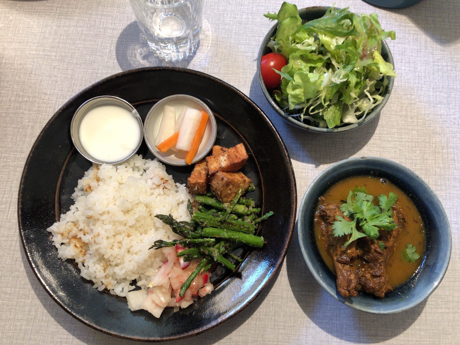 necco70 3人ランチ_e0115904_04422611.jpg