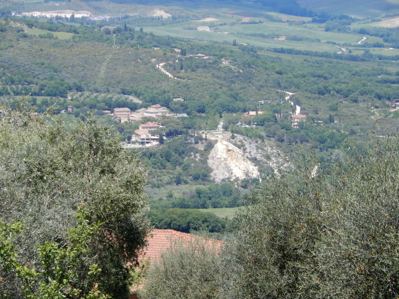 小さな村へ♪（Casteglione d\'orcia)_d0118050_13101692.jpg