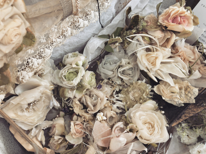 Fioletta's Flowers−布のお花とアンティークに囲まれて