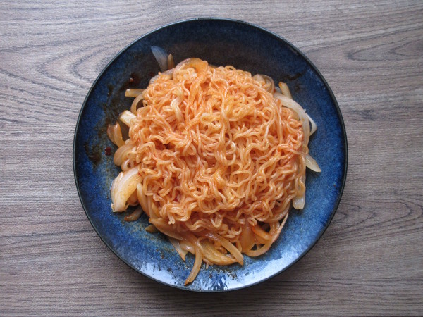 【パルド】辛いビビン麺_c0152767_21371328.jpg