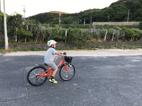 6月の日本海、海パンで平気な人がいました。_f0009169_06361385.jpg