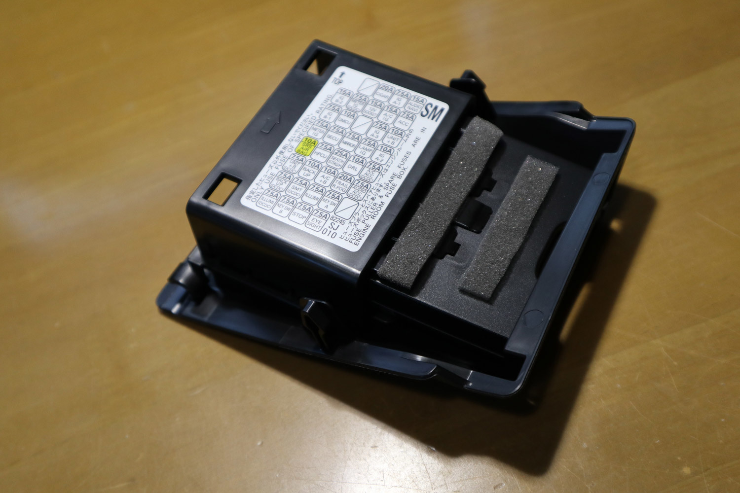 カーナビ連動 ETC2.0車載器取付 : まっくろの写真日記 カーナビ連動 ETC2.0車載器取付 : まっくろの写真日記
