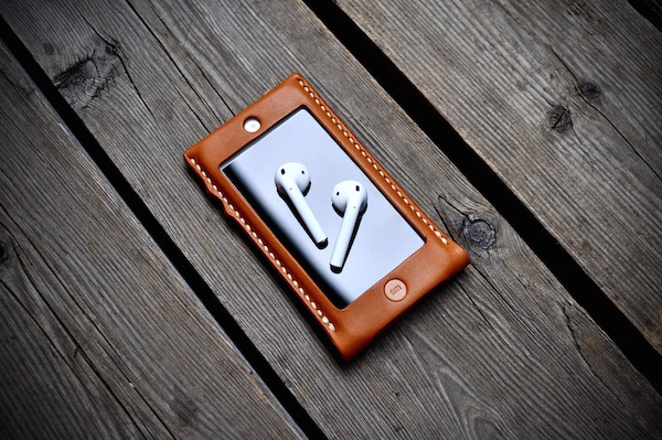 iPod touch leather case_b0172633_19212399.jpg