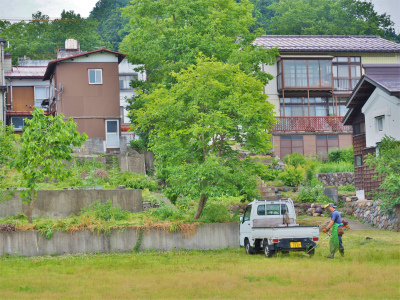 「浦佐びしゃもん亭」の草刈り作業_c0336902_20283121.jpg