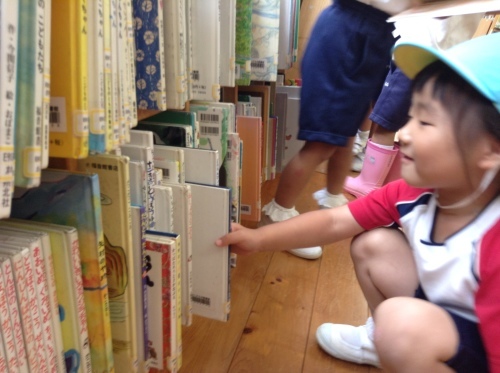 子ども図書館に行ってきたよ！～年長組～_c0194522_17222940.jpg