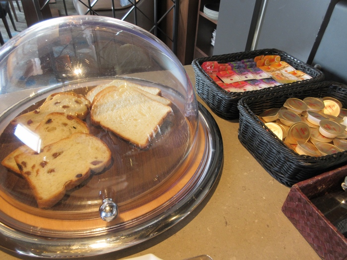 【横浜ベイシェラトン】ラウンジで朝食【シェラトンクラブ】_b0009849_18292439.jpg