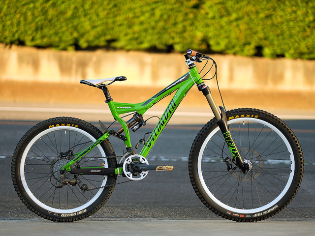 specialized stunt jumper