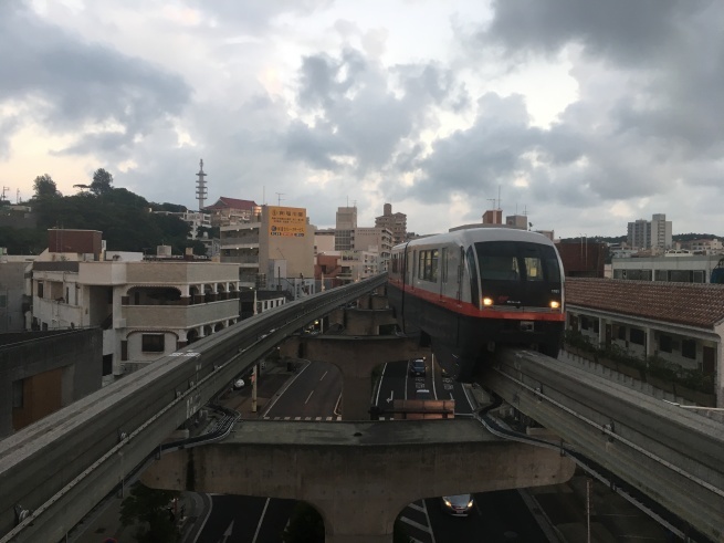 ゆいレール（那覇空港←→首里）_d0041391_16565517.jpg