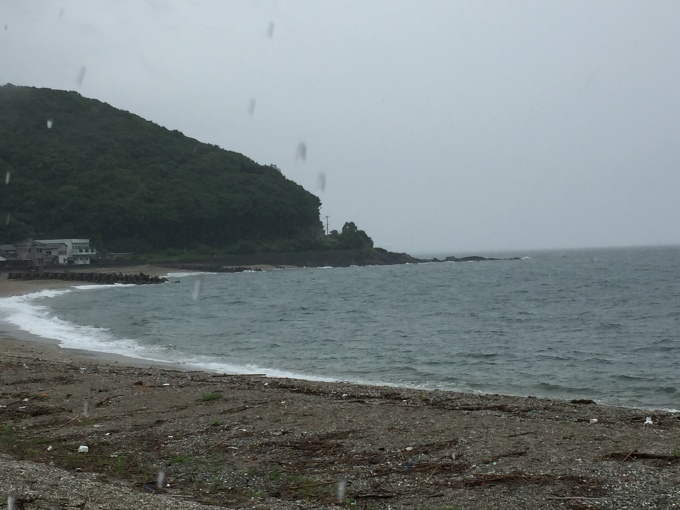 雨の海_b0260604_09482927.jpg