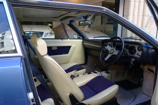 Quale ti piace 208 o 308gt4? 208と308どちらがお好き?_a0129711_17442694.jpg