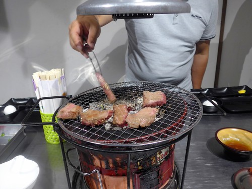 曙橋「焼肉ヒロミヤ」へ行く。_f0232060_13302631.jpg
