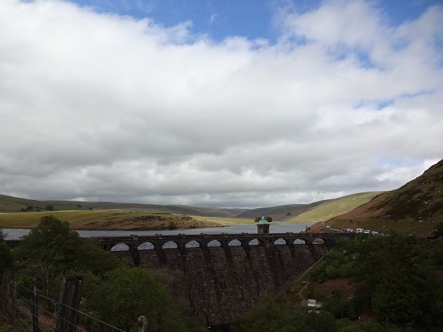 初体験★ダム湖の水面下へGO！_a0123372_00113394.jpg