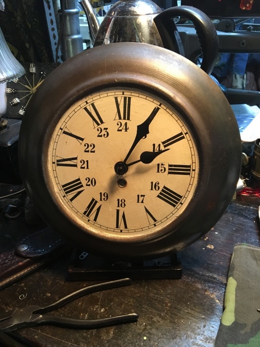 wall clock_b0120103_07443770.jpeg