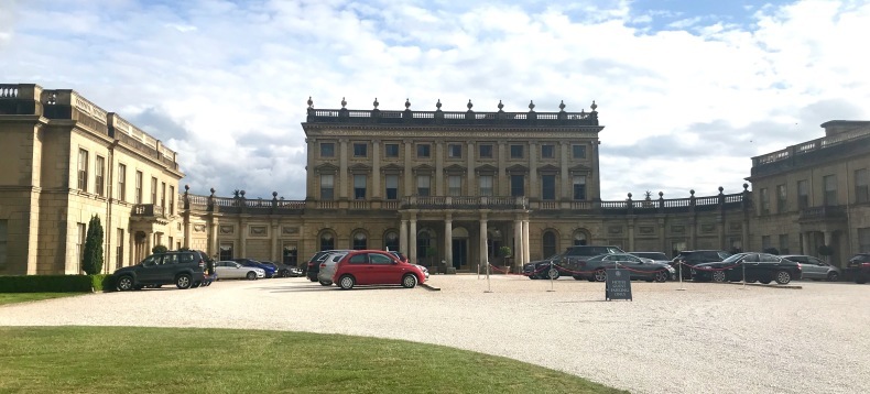 貴族になった気分ででアフタヌーンティーを Cliveden House タワーブリッジの麓より 貴族になった気分ででアフタヌーンティーを Cliveden House タワーブリッジの麓より