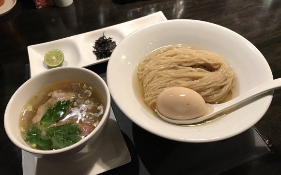 ヌードル カネ キッチン
