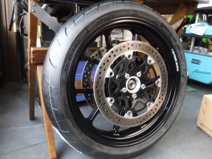 GPZ900R(A16)・・・マグタン装着でござる。その2_a0163159_22050850.jpg
