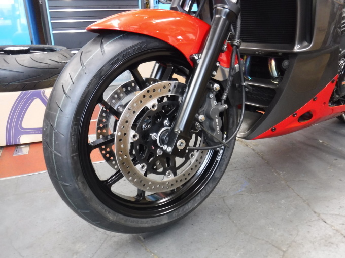 GPZ900R(A16)・・・マグタン装着でござる。その2_a0163159_22071031.jpg
