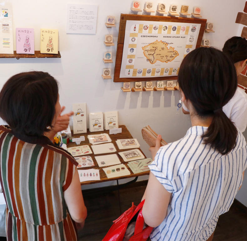 あまのさくやさんの作品展『小書店』へ_c0060143_17551139.jpg