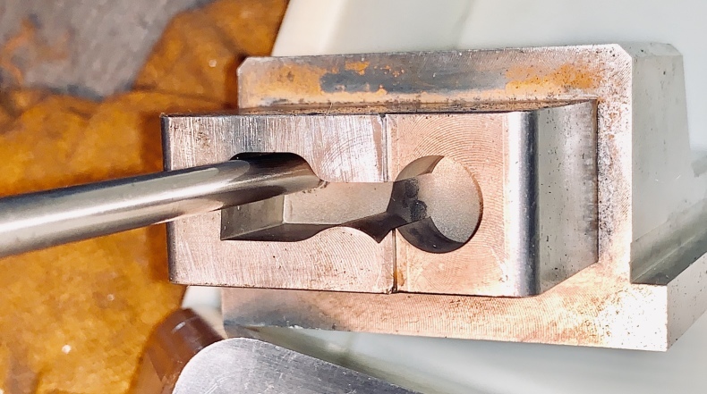 金属製44マグナムモデルガンを製造しています。（2019-6-28＠UP Date