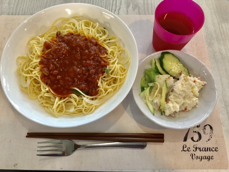 ひだまり工房 昼食 ミートソースパスタ ポテトサラダ 今日の献立 ひだまり工房 昼食 ミートソースパスタ ポテトサラダ 今日の献立