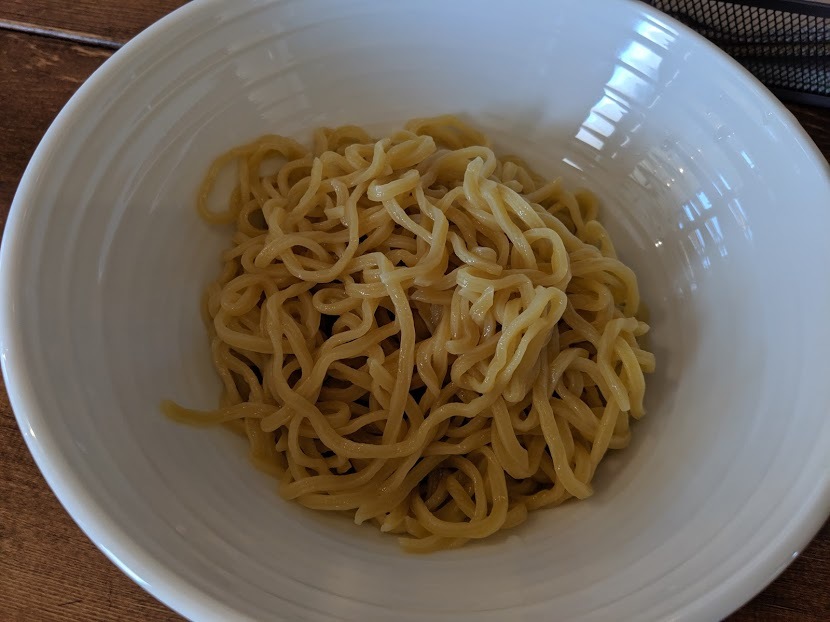 ビストロヤ シーラカンスさんで、利尻昆布出汁のもちもちつけめん(千歳市みどり台北4)_f0397261_12015011.jpg