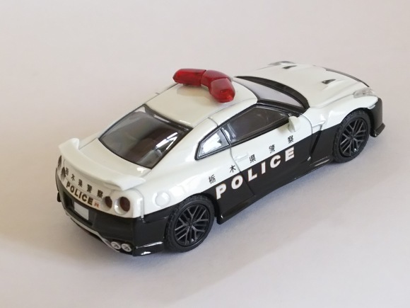 トミーテック・LV-N184a NISSAN GT-R パトロールカー : 燃やせ