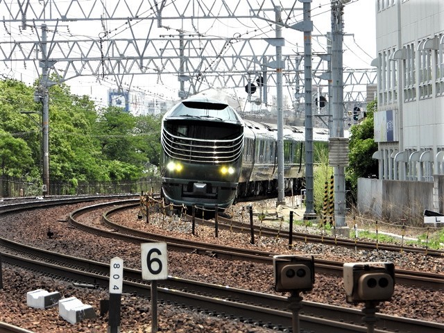 藤田八束の鉄道写真@夙川公園と楽しいお洒落な列車達、子供達と列車達、貨物列車、リゾート列車、トワイライトエキスプレス瑞風も・・・気分は最高_d0181492_21500575.jpg