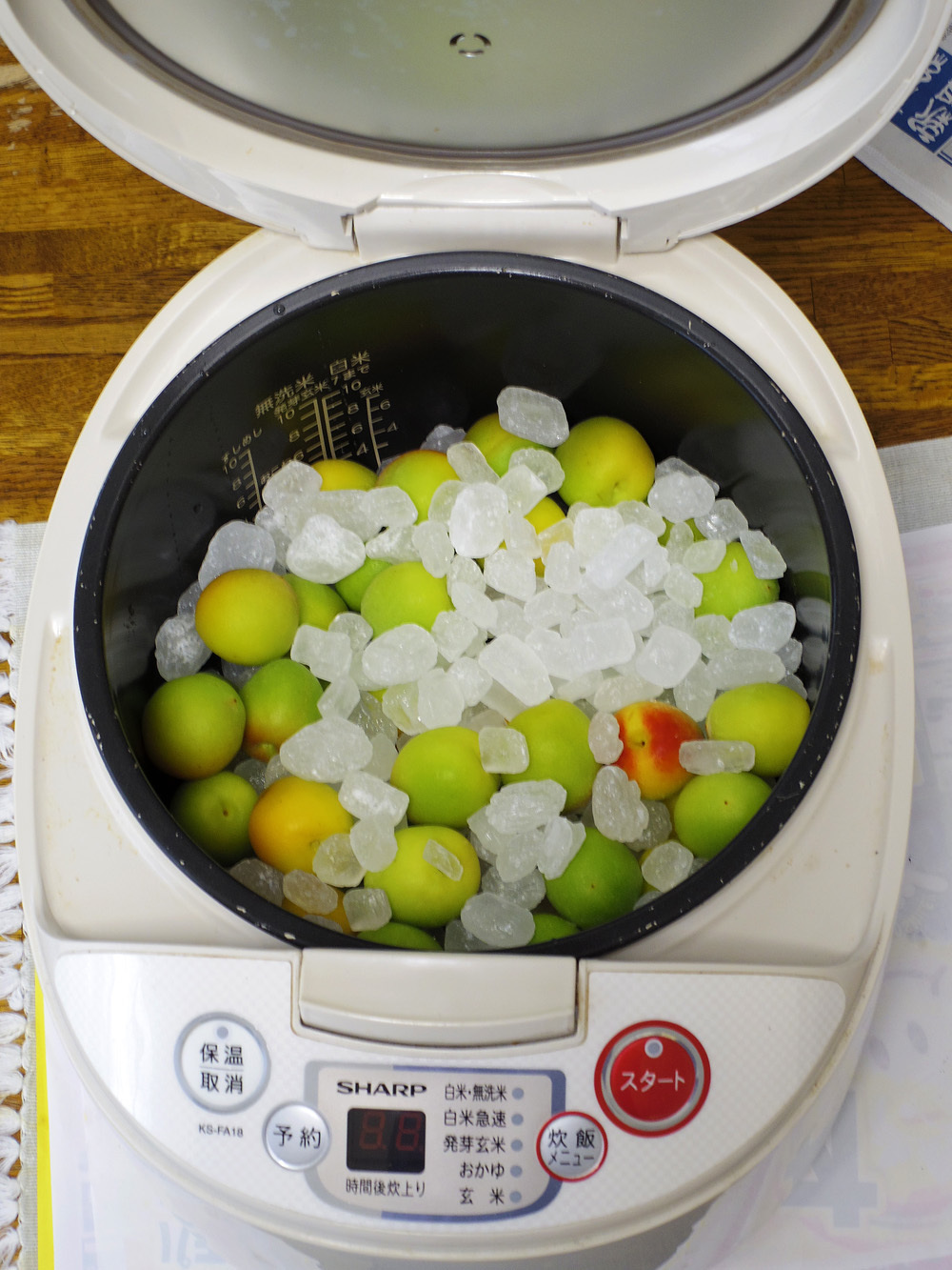 炊飯器で梅シロップ作り!?_e0362696_16095564.jpg