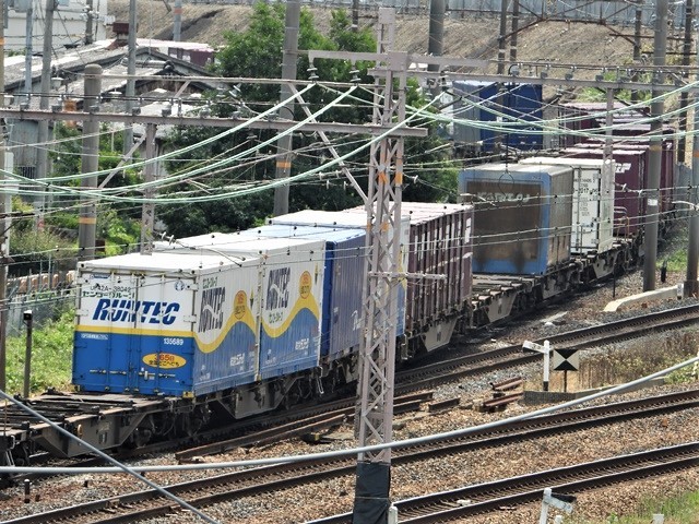 藤田八束の鉄道写真@夙川公園と楽しいお洒落な列車達、子供達と列車達、貨物列車、リゾート列車、トワイライトエキスプレス瑞風も・・・気分は最高_d0181492_12243200.jpg