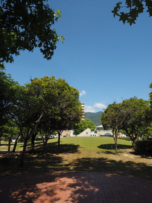 佐伯区民文化センター&五日市中央公園_c0116915_00483560.jpg